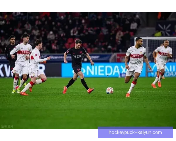 德甲斯图加特近期状态回暖，进入赛季争夺区表现稳健