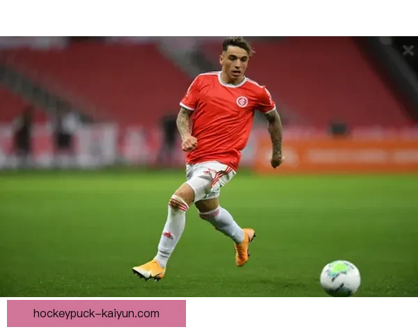 西甲赫罗纳防守反击战术分析，表现稳健值得关注